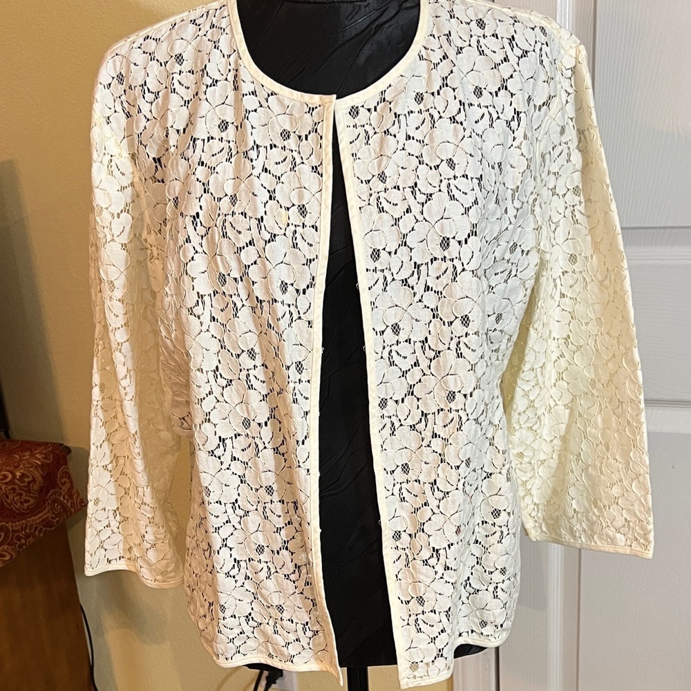 JH Collectibles Cream Lace Cape Jacket